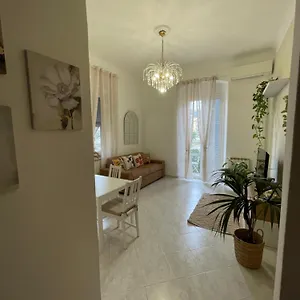La Casa Di Paloma , La Spezia Italia