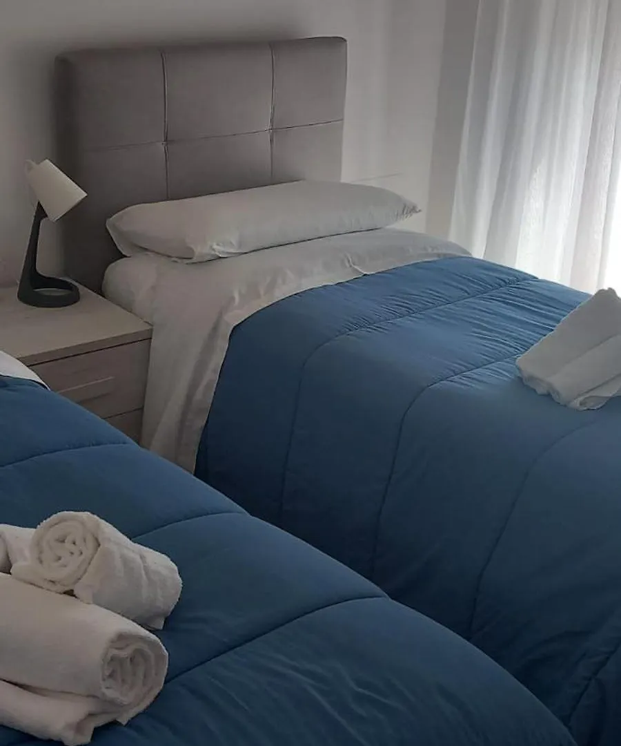 Διαμέρισμα 60 τ.μ. με 2 υπνοδωμάτιο και 1 ιδιωτικό μπάνιο σε Φιουμιτσίνο Έρπορτ 0*,  Ιταλία